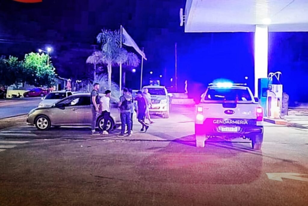 Detuvieron a dos policías en Chilecito en un operativo antinarcótico