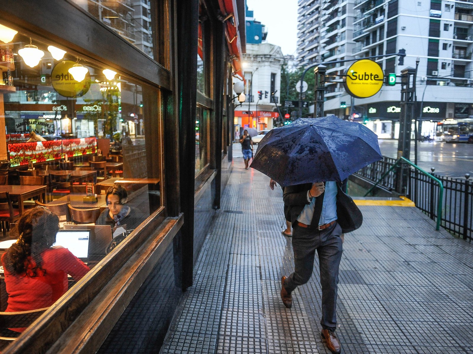 hasta cuándo siguen las lluvias en el AMBA y dónde hay alerta amarilla