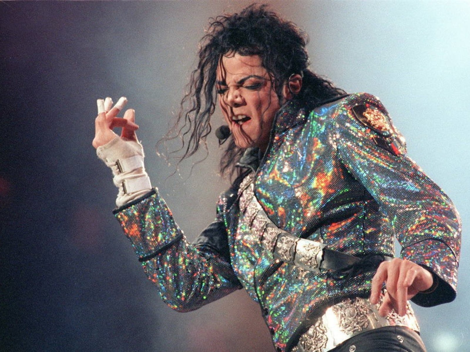 La película de Michael Jackson se vuelve a rodar, en medio de un drama detrás de cámaras por abusos sexuales