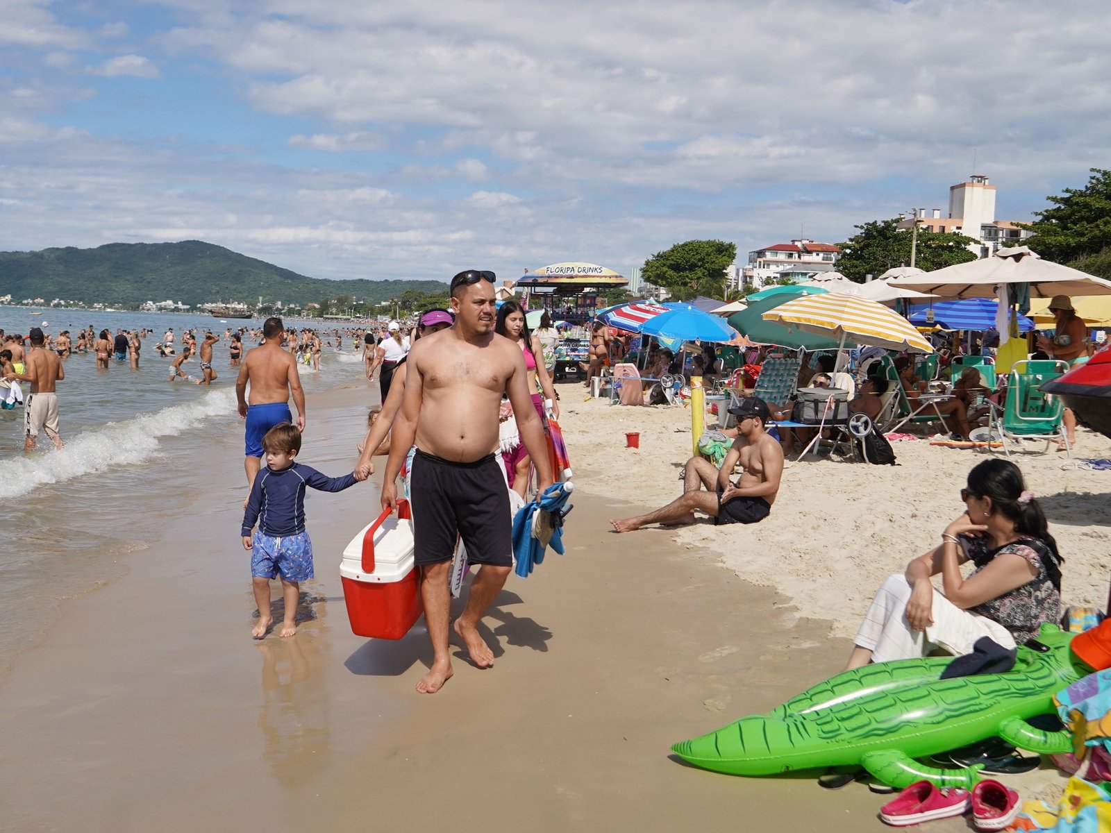 a Florianópolis ya llegó el doble de turistas que el año pasado