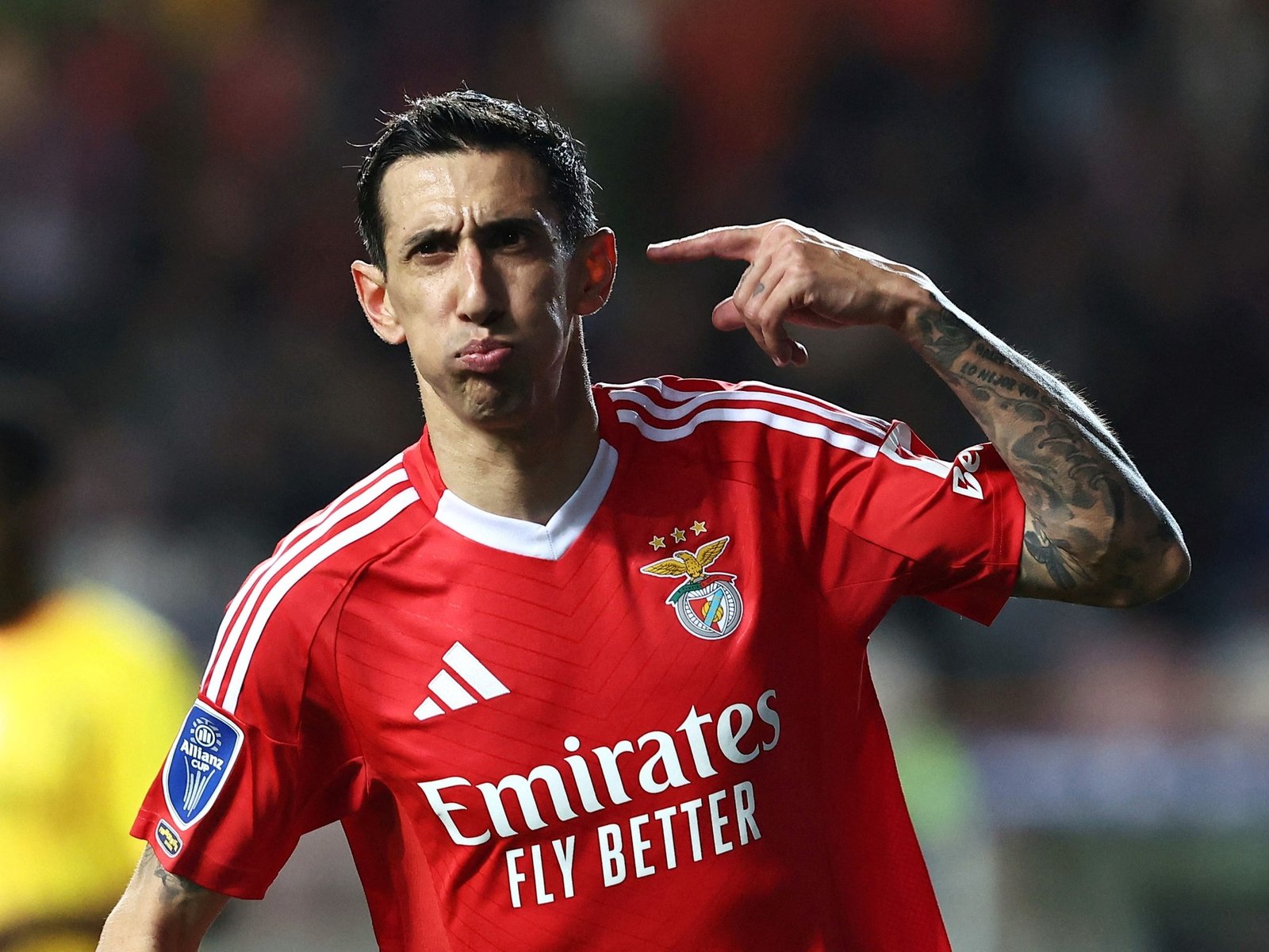 convirtió un doblete para llegar a la final de la Copa de la Liga de Portugal