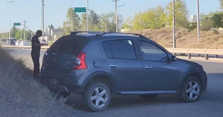 Brutal asalto a una jubilada: la golpearon y le robaron el auto