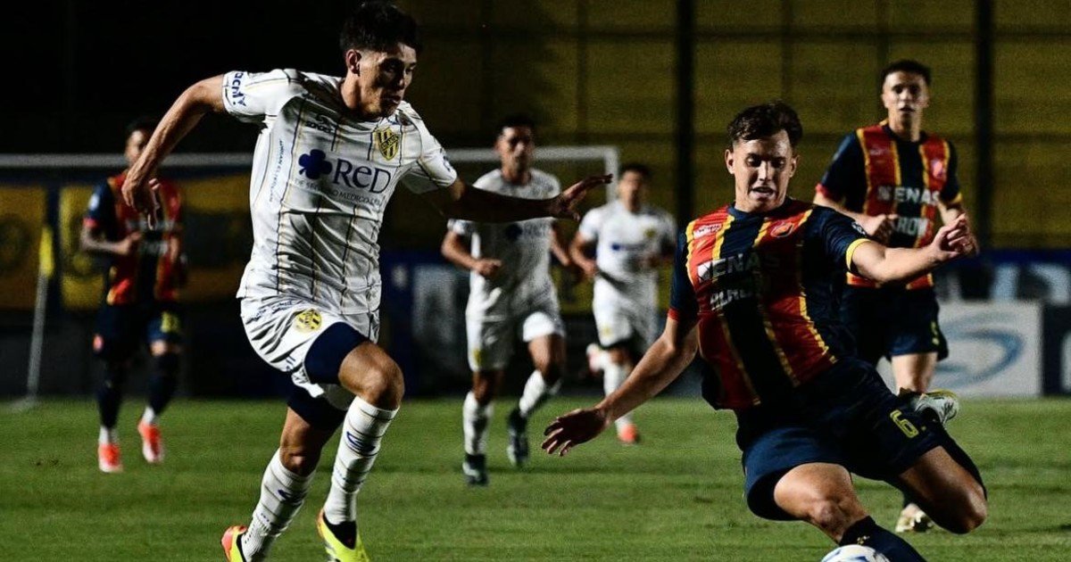 Con un golazo agónico, Atlanta le ganó a Colegiales y quedó escolta de su zona :: Olé