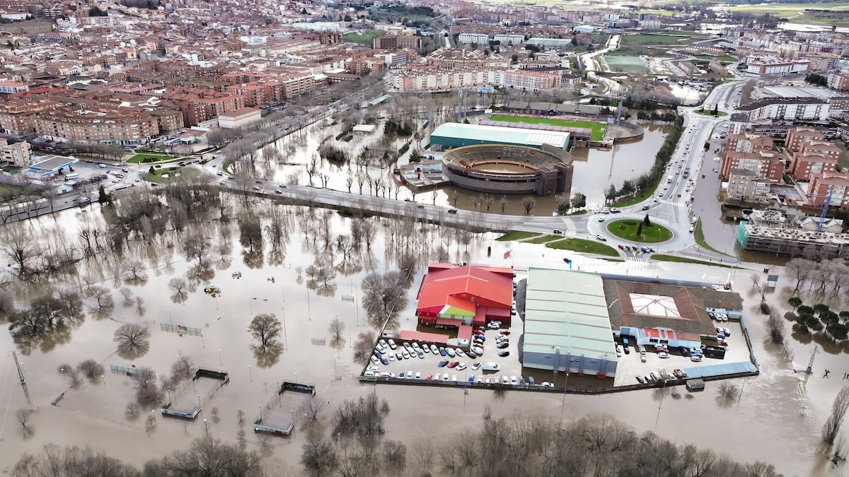 El Ayuntamiento de Ávila decreta el “estado de emergencia” ante las inundaciones y la previsión de más agua | España