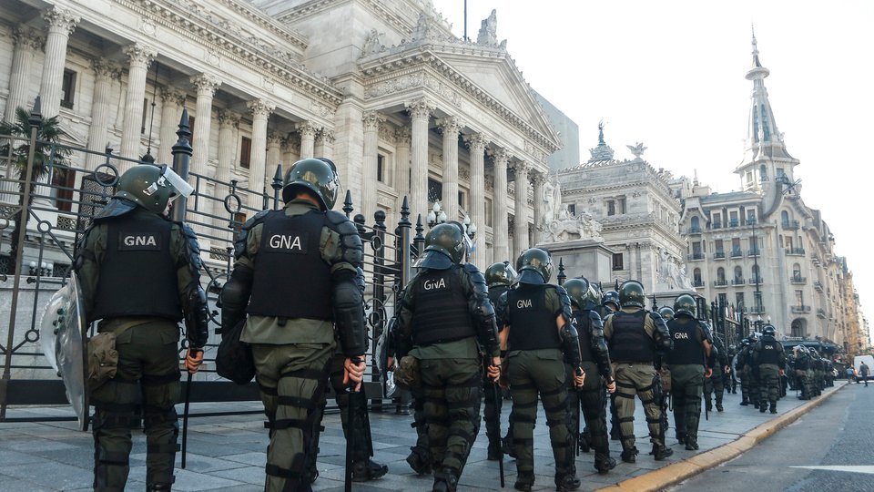 La marcha de los jubilados con los hinchas