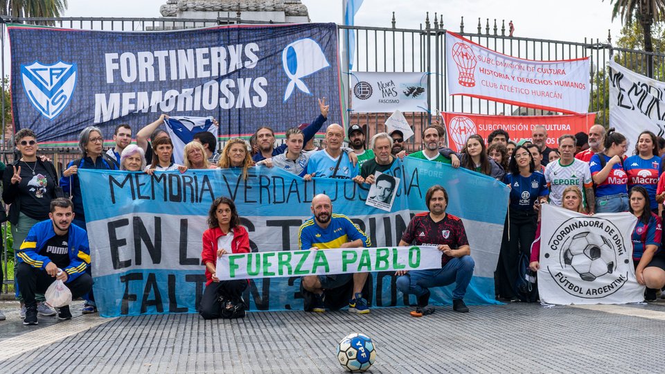 Miembros de la Coordinadora DDHH del Fútbol marcharon en Plaza de Mayo 