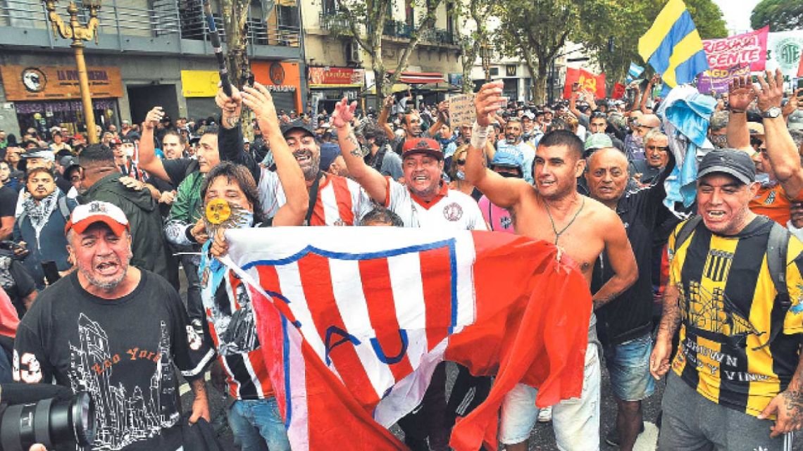 Ni barras bravas ni La Cámpora: hinchas de fútbol