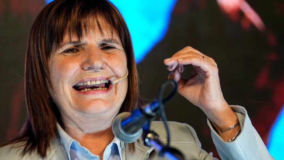 Patricia Bullrich ofreció una recompensa para quienes aporten datos sobre los autores los incidentes frente al Congreso | En la marcha de jubilados del 12 de marzo