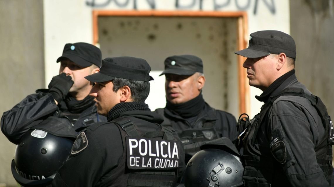 Prisión en suspenso y expulsión del país para un chileno que intentó robar un kiosco en Buenos Aires