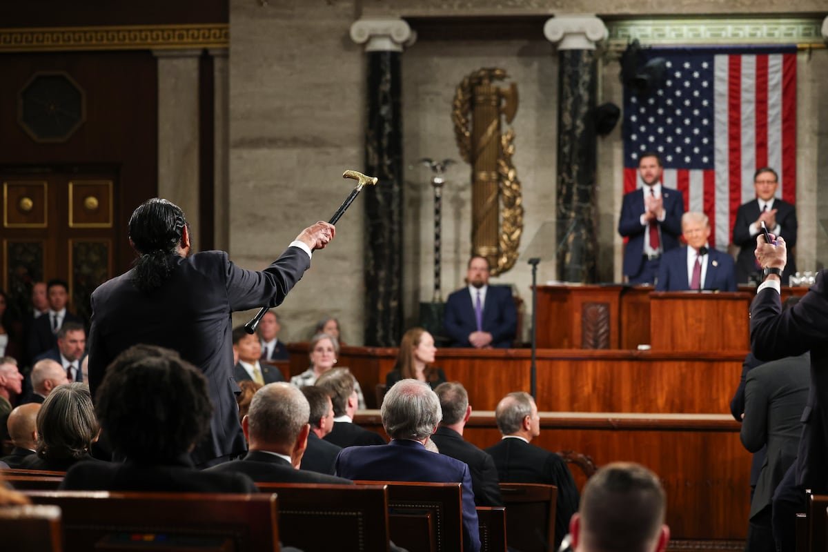 Protestas, carteles y camisetas en el Congreso contra el divisivo discurso de Trump | Internacional