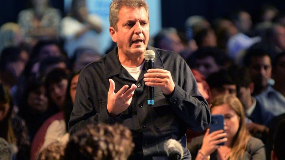 Un llamado a construir
una alter nativa de poder | Sergio Massa cerró un congreso nacional del Frente Renovador