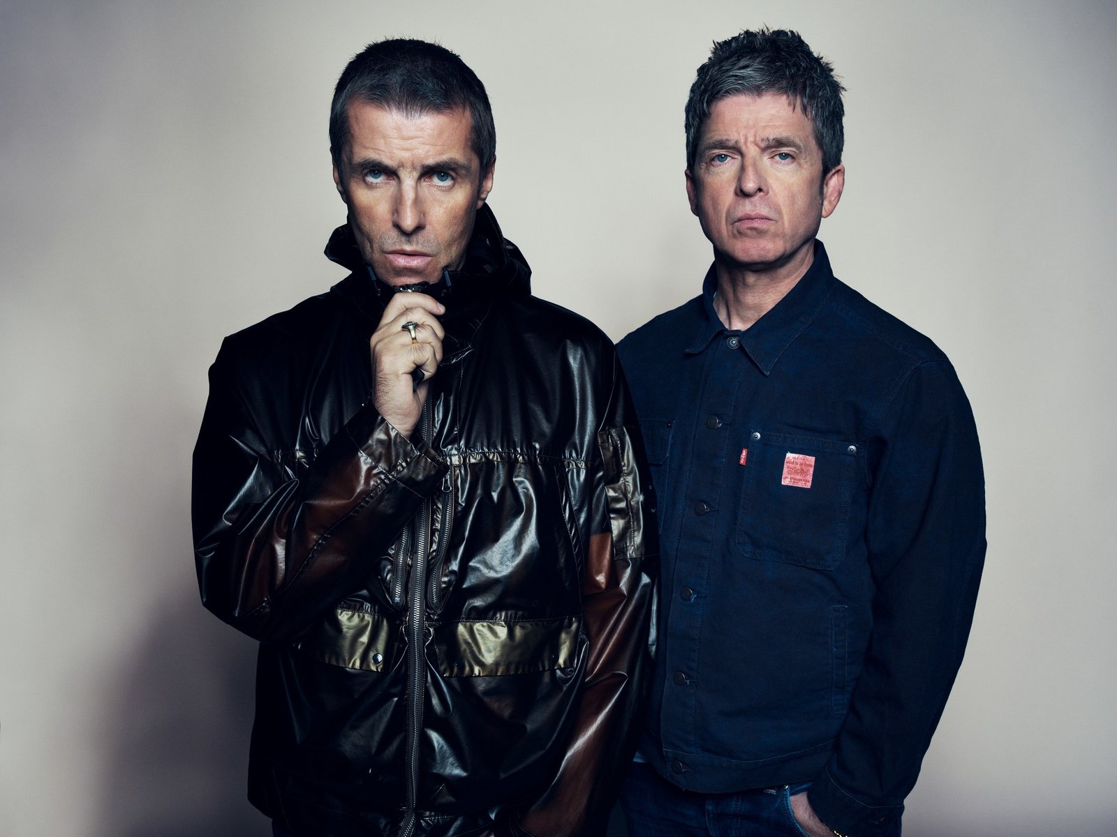 por fin se conoció qué músicos tocarán con Liam y Noel Gallagher en River