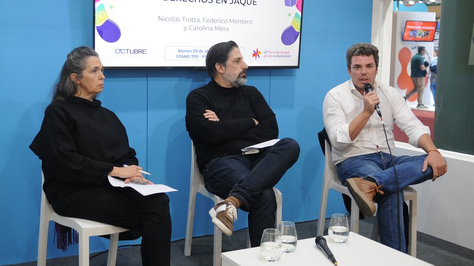 La motosierra de Milei pone bajo amenaza los derechos de miles de estudiantes | Charla en el stand del Grupo Octubre en la Feria del Libro