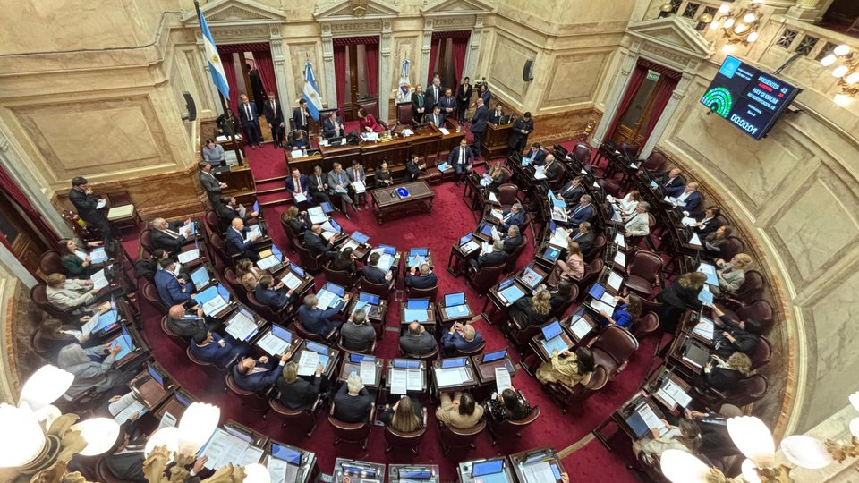 Caso $LIBRA: Libertarios, radicales y macristas rechazaron la interpelación a Luis Caputo y a la hermana del Presidente | Lo solicitó el bloque de UxP en el Senado
