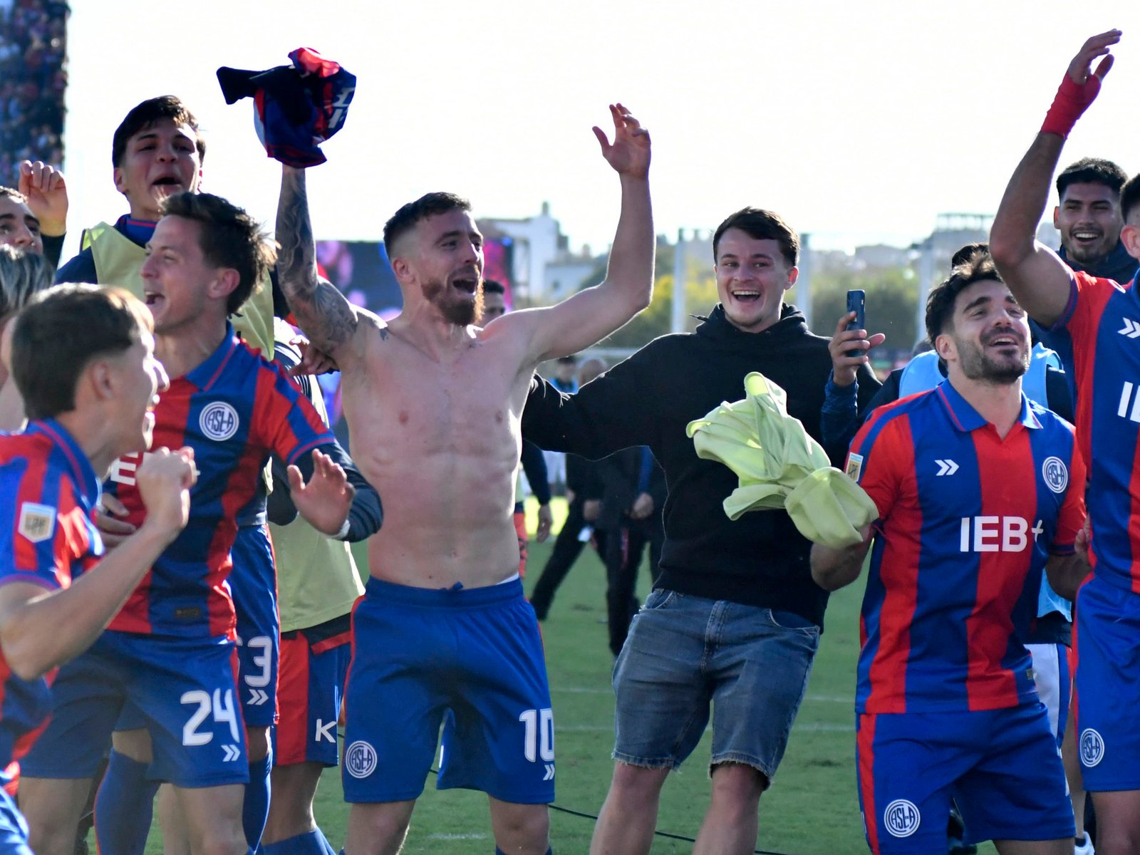 Cuándo y a qué hora juegan Argentinos Juniors vs San Lorenzo por los cuartos de final del Torneo Apertura 2025