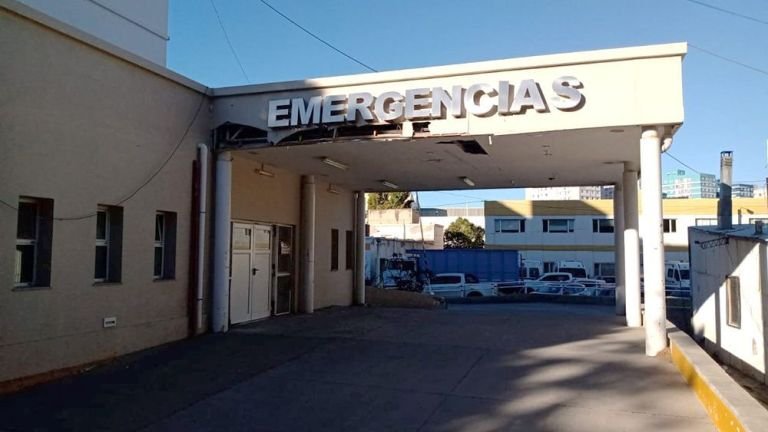 El joven baleado en barrio Cerro Solo permanece en terapia intermedia