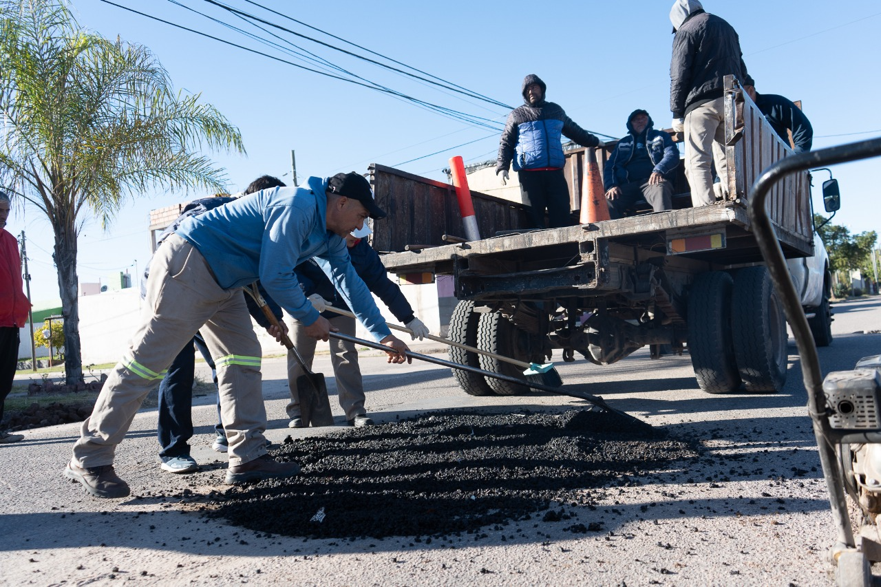 Plan De Bacheo Continúa En El Barrio Néstor Kirchner