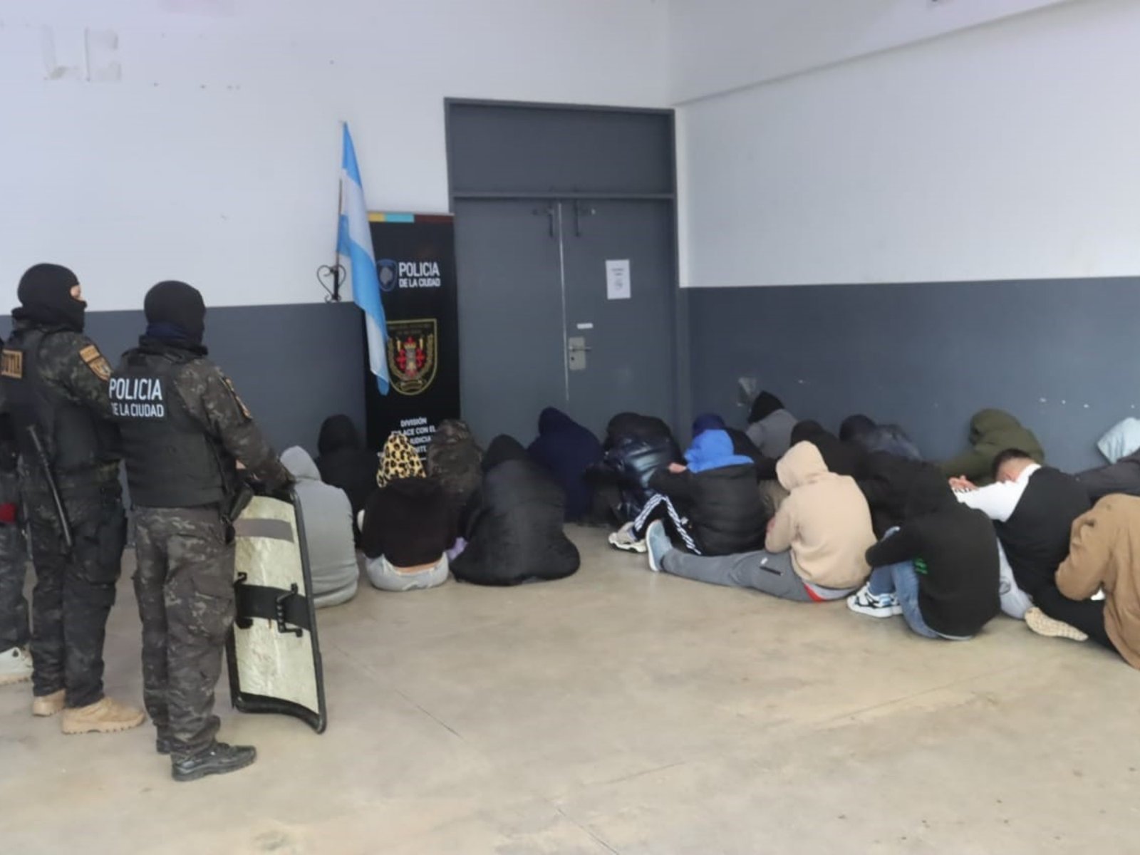 33 detenidos acusados de 140 hechos en la Ciudad