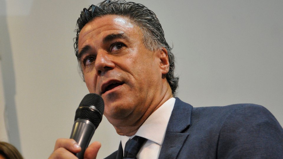 Atentado a la AMIA: Rafecas dio luz verde al juicio en ausencia contra los diez acusados | Giro en la causa, a 31 años del ataque