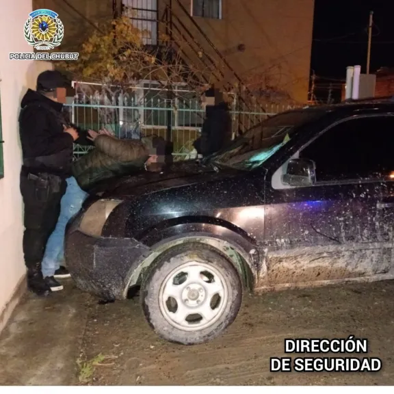 Conductor alcoholizado intentó atropellar a policías en un control y fue detenido tras una persecución