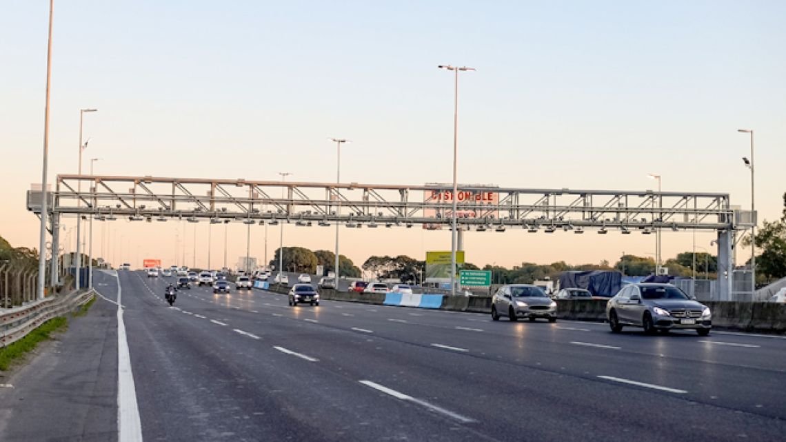 Desde diciembre no se podrá circular por las autopistas de Caba si no se cuenta con el sistema de telepase