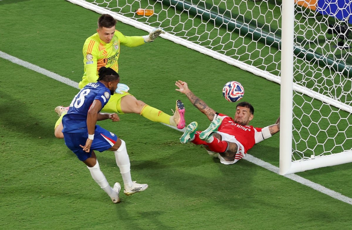Christopher Nkunku anota gol en el estadio Bank of America, en Carolina del Norte, el 28 de junio 2025.