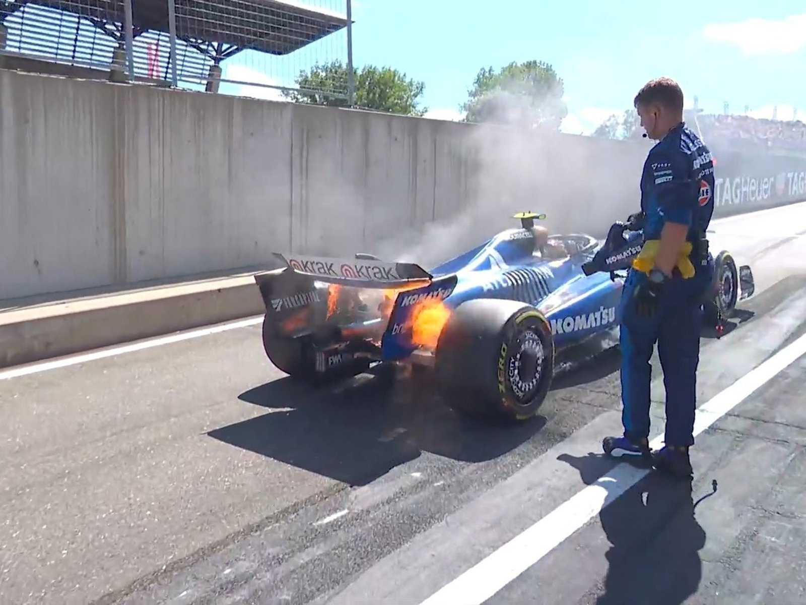 El auto de Carlos Sainz se prendió fuego y demoró la largada del GP de Austria de la Fórmula 1
