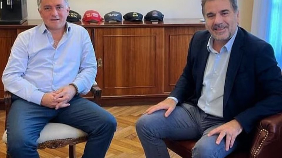 El control territorial de la Provincia complica el acuerdo entre el PRO y La Libertad Avanza | El enojo de los intendentes, las exigencias libertarias y el optimismo de Francos