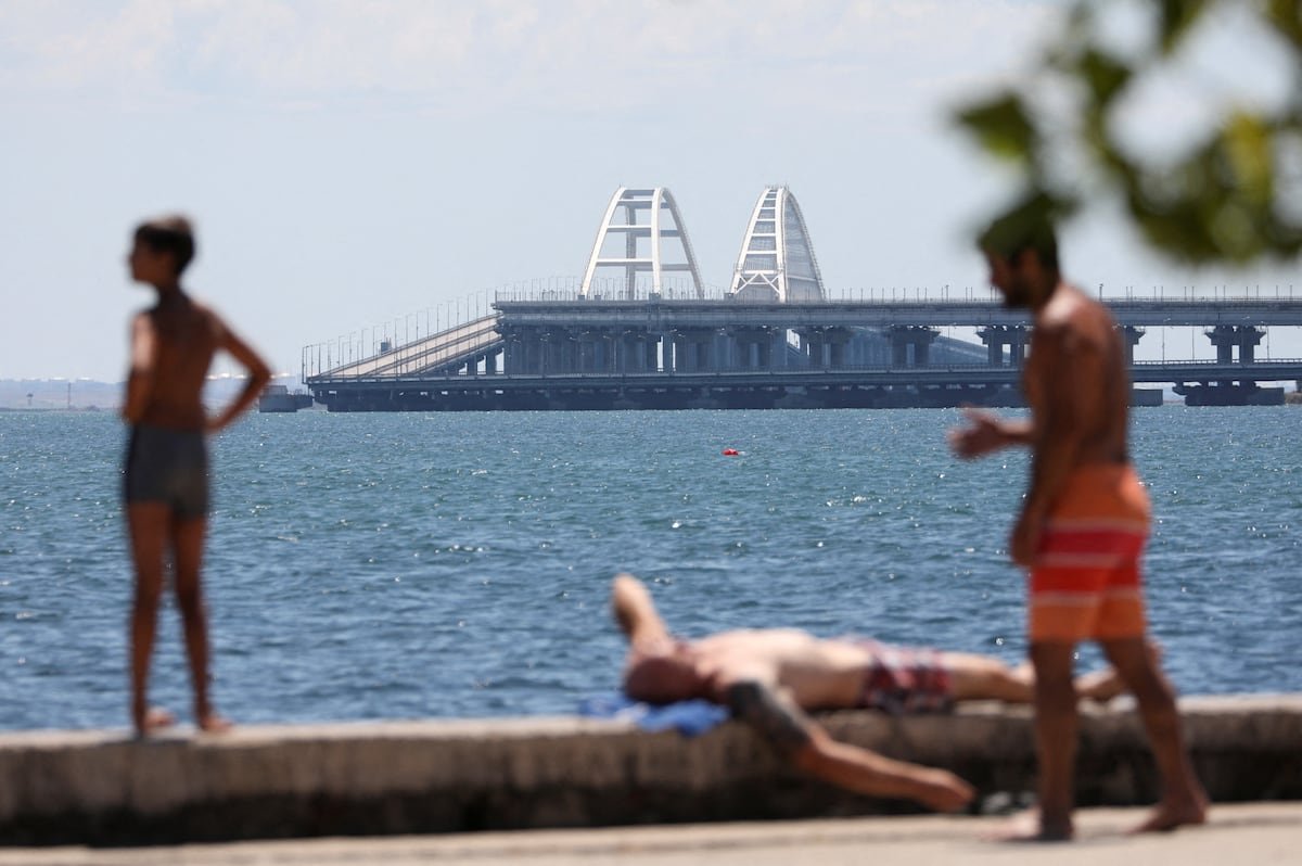 Guerra Rusia : Ucrania golpea de nuevo a Rusia por sorpresa con un ataque al puente de Crimea | Internacional