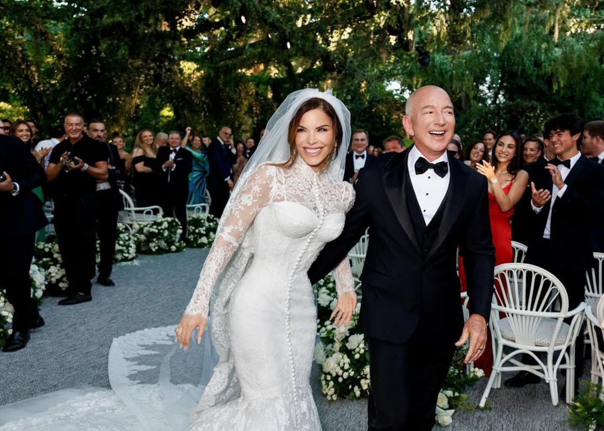 Jeff Bezos y Lauren Sanchez se casan en la isla de San Giorgio y bailan sobre el agua de Venecia | Gente