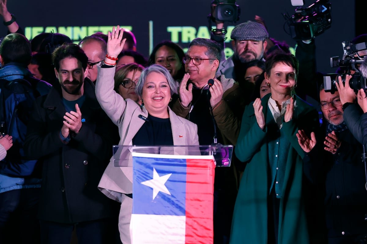 La izquierda chilena elige a la comunista Jeannette Jara para disputar en noviembre la presidencia a una derecha que avanza imparable