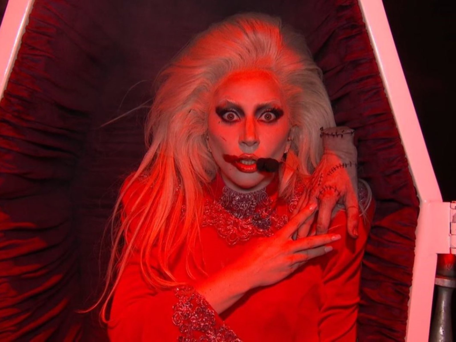 Lady Gaga confirmó que será parte de la segunda temporada de Merlina y se sumó al baile viral de Jenna Ortega