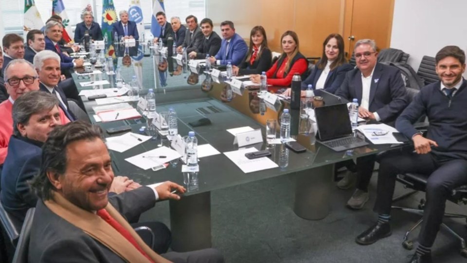 Los gobernadores endurecen sus reclamos contra la Rosada | Empujarán los proyectos para repartir fondos retenidos por el Gobierno