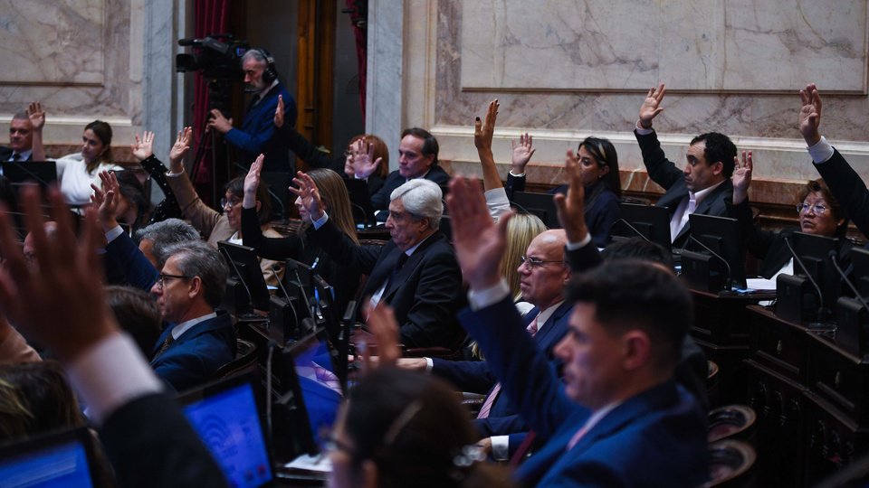 Los senadores tendrán otro aumento y pasarán a cobrar más de $9,5 millones | Cerraron paritaria de 1,3% para marzo, abril y mayo