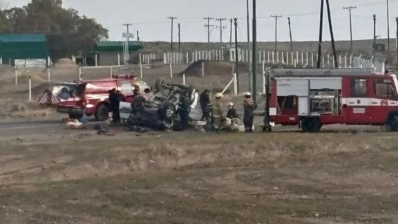 Violento vuelco en la Ruta 25: tres heridos tras un accidente en la rotonda de acceso a Dolavon
