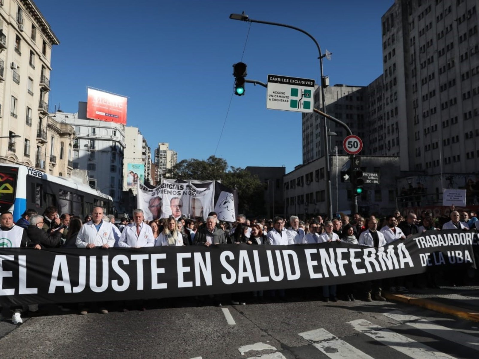 denuncian que hay menos cirugías y se desplomó el poder adquisitvo