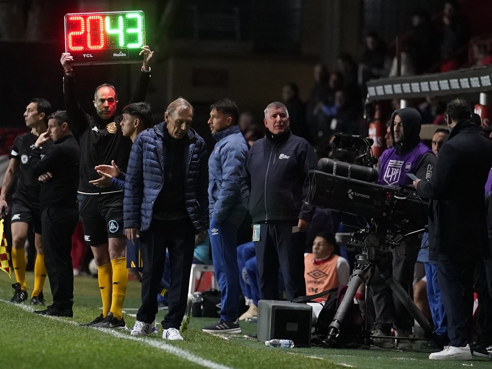 A Russo no le gustó nada cómo jugó Boca en La Paternal y avisó que pondrá a Paredes, el refuerzo estrella, apenas pueda