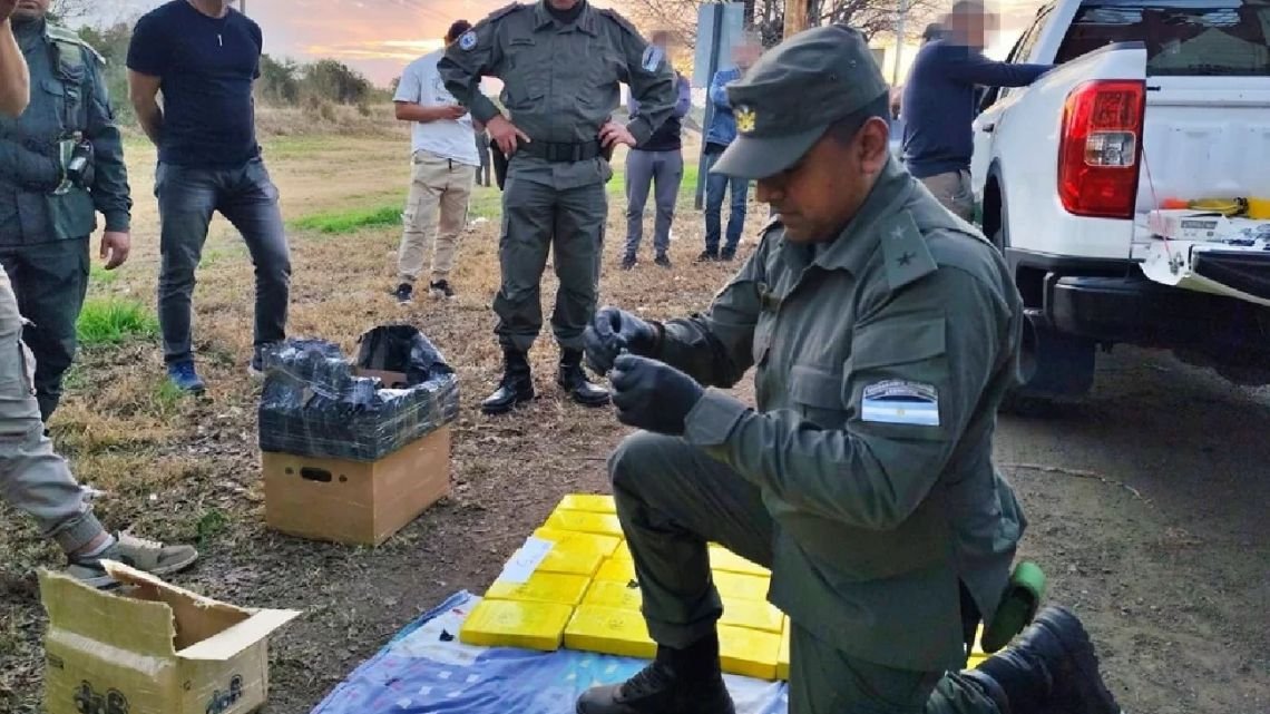 Cayó en Chaco un "camión narco" que llevaba 172 kilos de cocaína escondidos