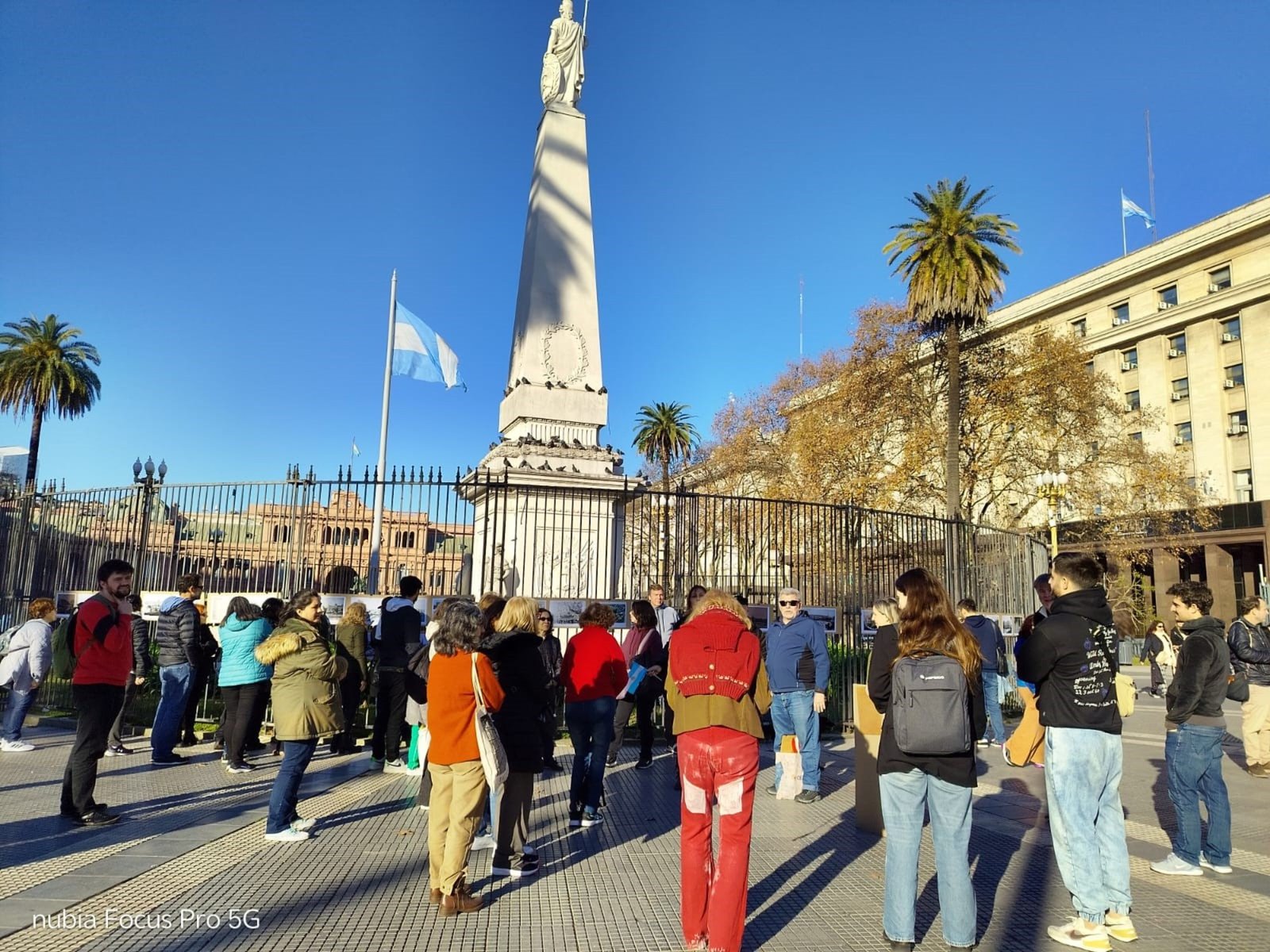 Con una visita guiada la Comisión Nacional de Monumentos denunció que un decreto afecta el patrimonio