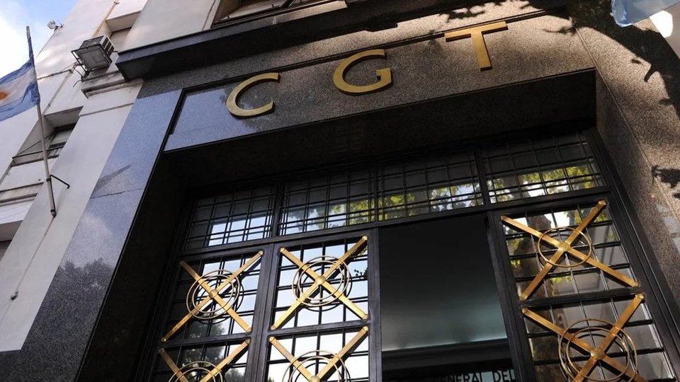 Confirman la invalidez constitucional del DNU que limitaba el derecho a huelga
