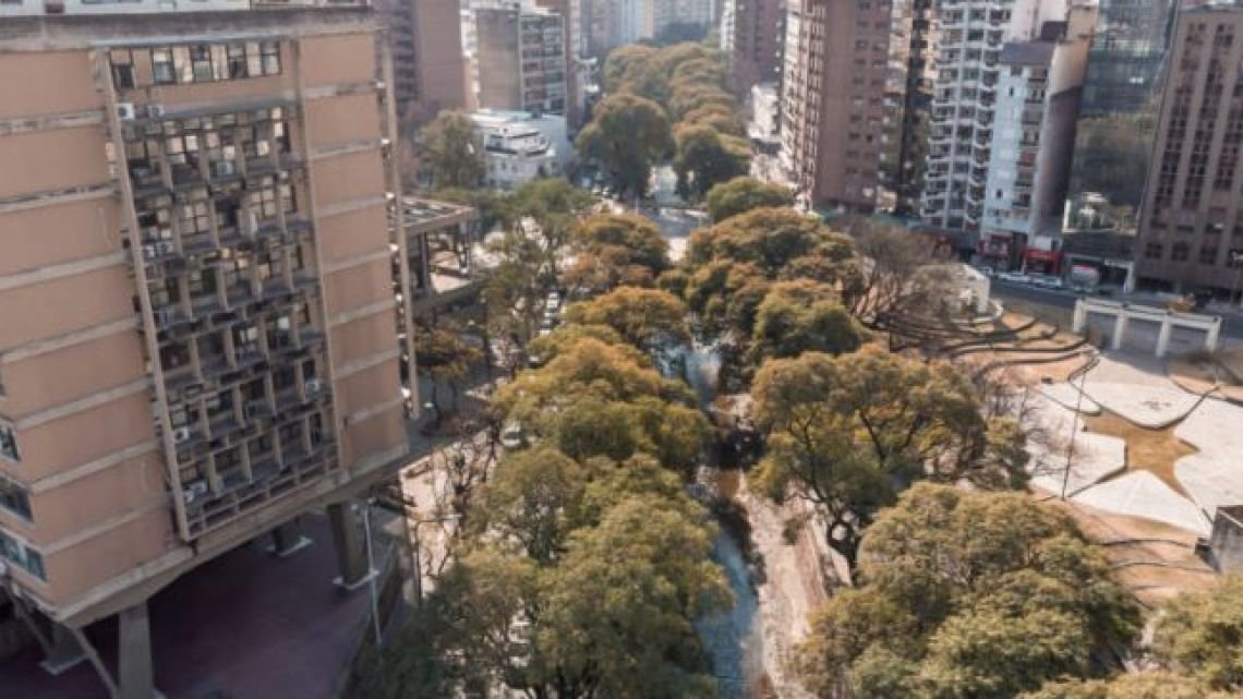 Cuáles serán los servicios el 9 de Julio en la ciudad de Córdoba