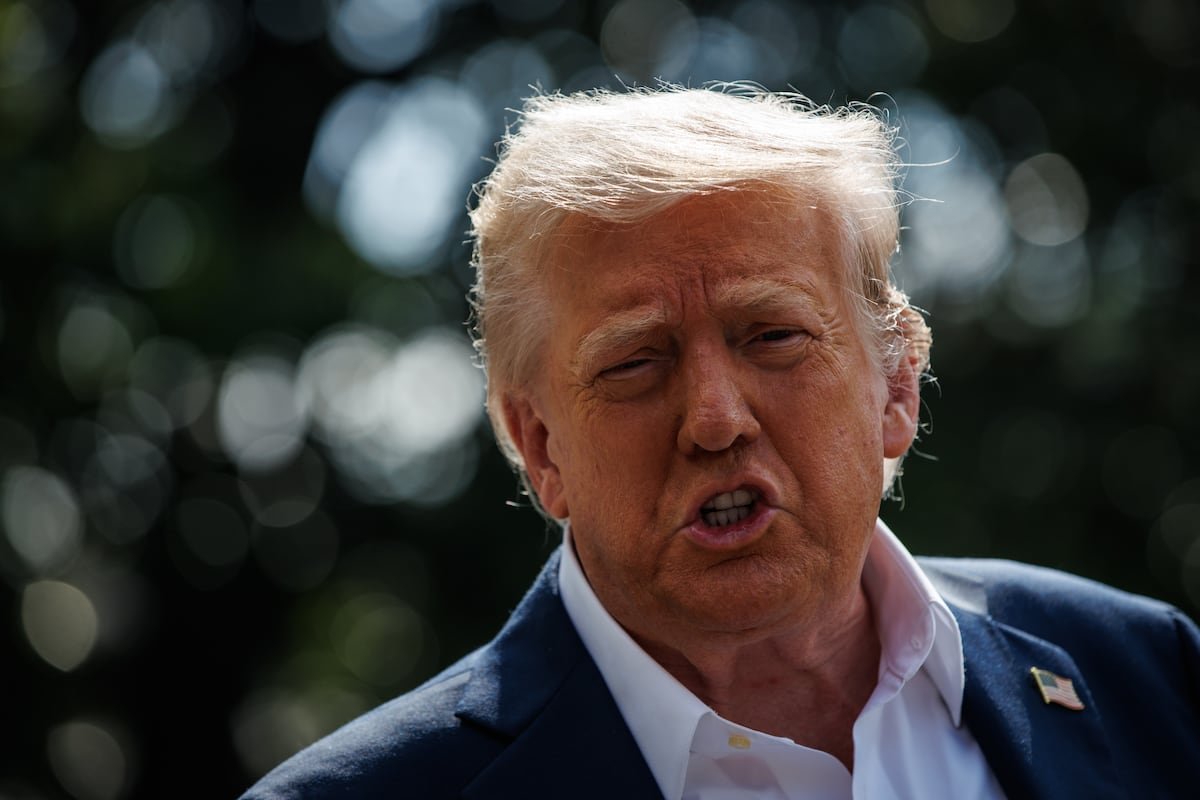 De aranceles y saludos nazis