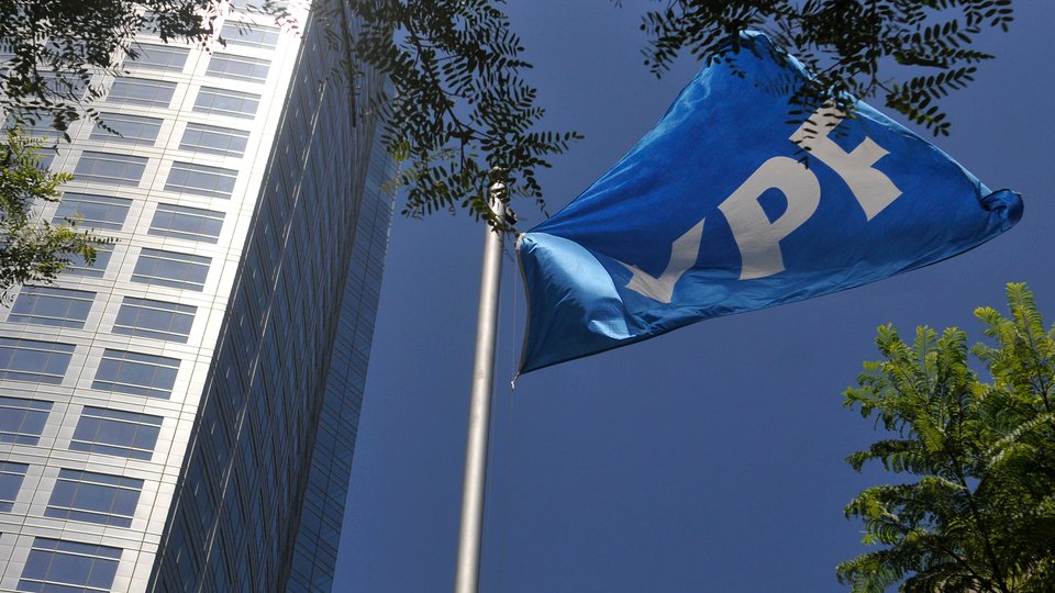 El Gobierno pidió a la Justicia de EE.UU. que suspenda el fallo contra YPF