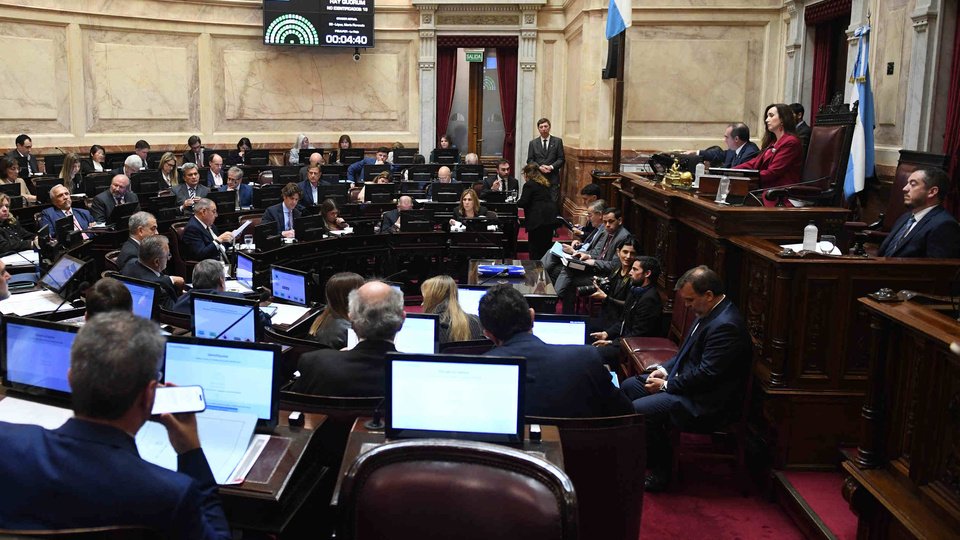 El Gobierno ya no puede controlar la rebelión opositora en el Congreso   | Buscan sesionar este jueves en el Senado, pese a las trabas de Villarruel