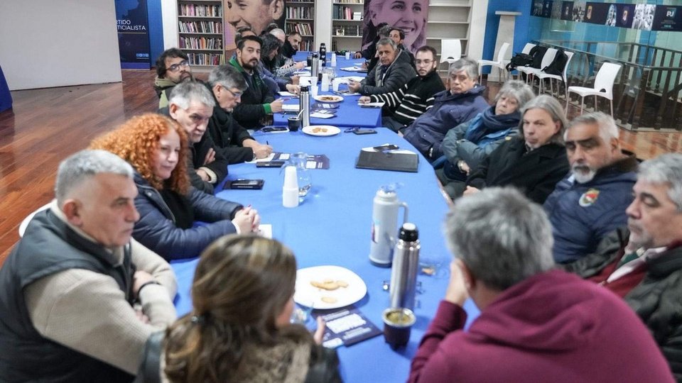 El PJ comenzó a delinear acciones gremiales y políticas en respaldo a CFK