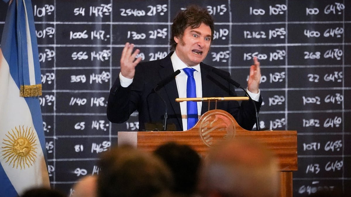 El Senado argentino vota una subida del gasto fiscal y Milei denuncia un “intento de golpe institucional”