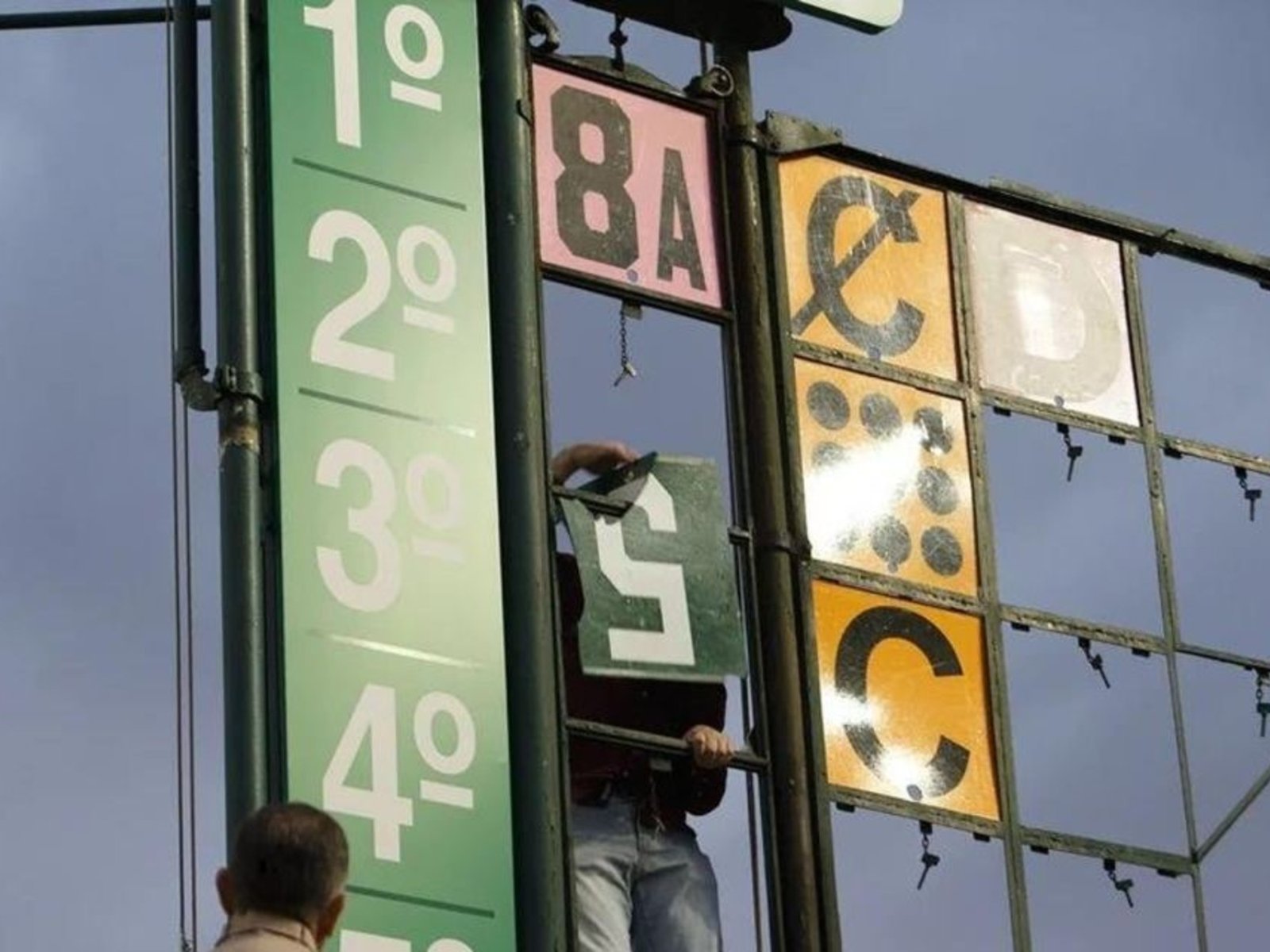 El otro negocio de los dueños del fentanilo y un escándalo que terminó a las piñas en el hipódromo