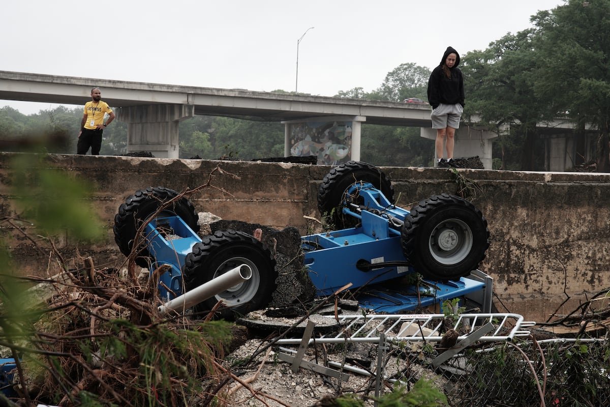 “El río creció y todo lo que teníamos quedó bajo el agua”: Texas lucha contra el tiempo para encontrar supervivientes de las inundaciones