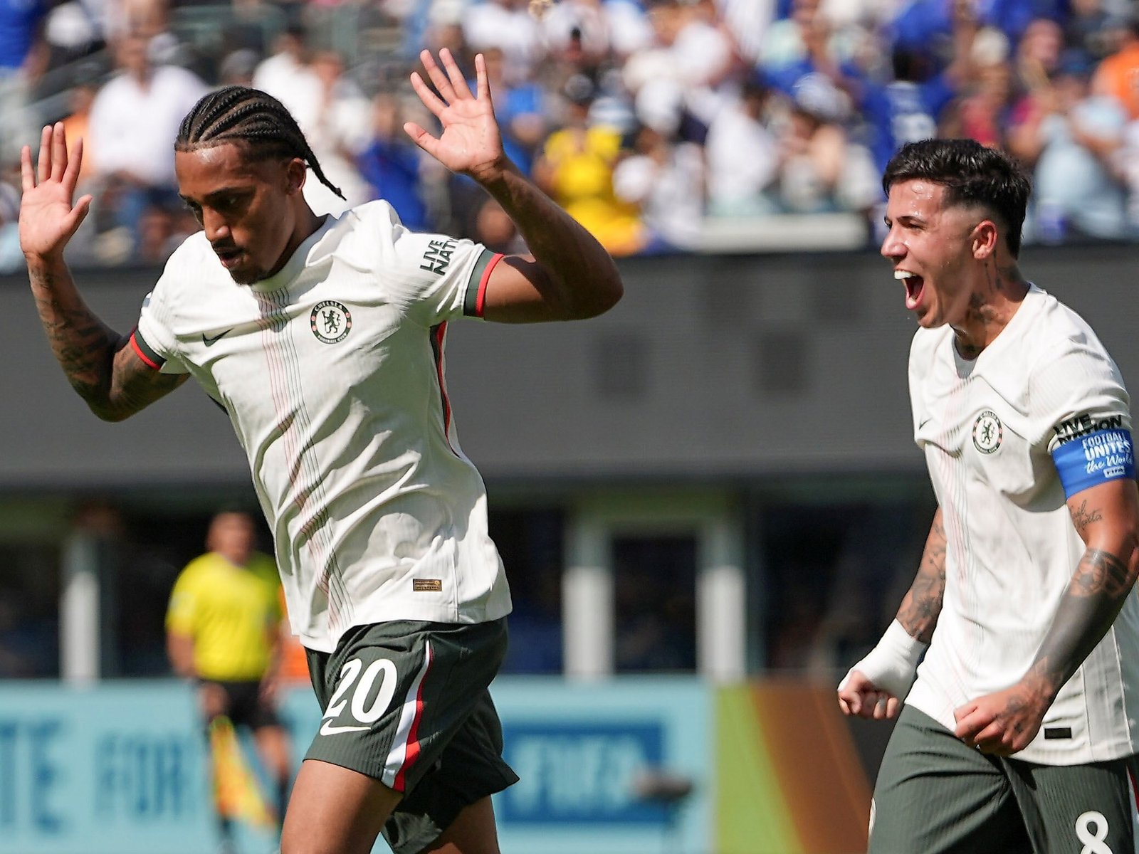 Enzo Fernández en modo éxito y un aliado goleador que hace 10 días estaba en las playas de Brasil