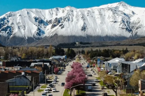 Fin de semana tranquilo en Esquel: controles, demoras por alcohol y un detenido con un arma